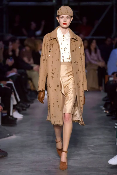 Look 62